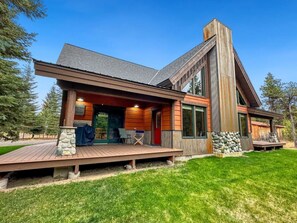 Exterior - Beautiful 4 Bedroom Cabin. Near Cascade Lake! (Donnelly)