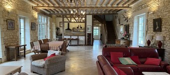 Lovely 15-person house with swimming pool guaranteed peace and quiet