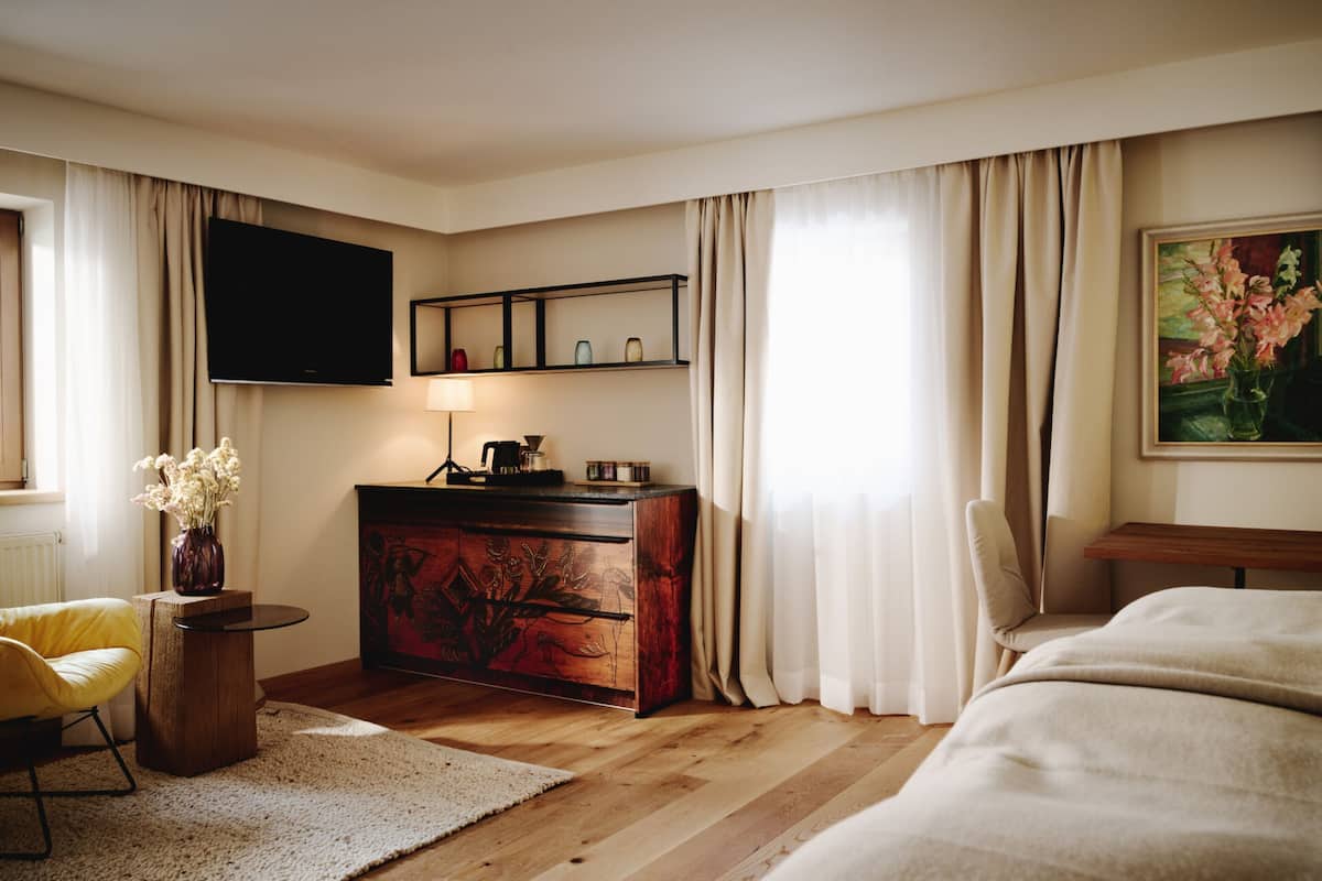 Junior Studio Suite