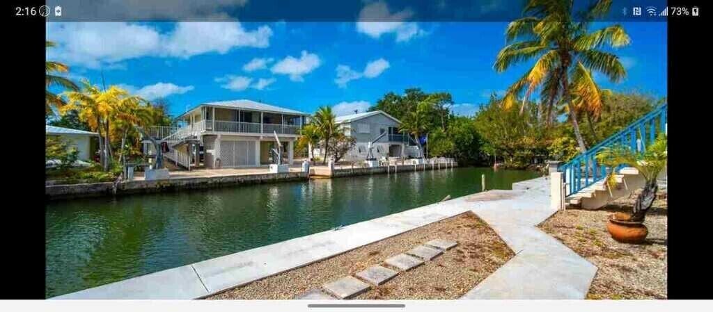 Boater’s Dream House 3 bedroom 2 bath with 200’ of Dock Space