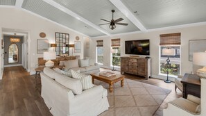 TV connectée, table de tennis de table