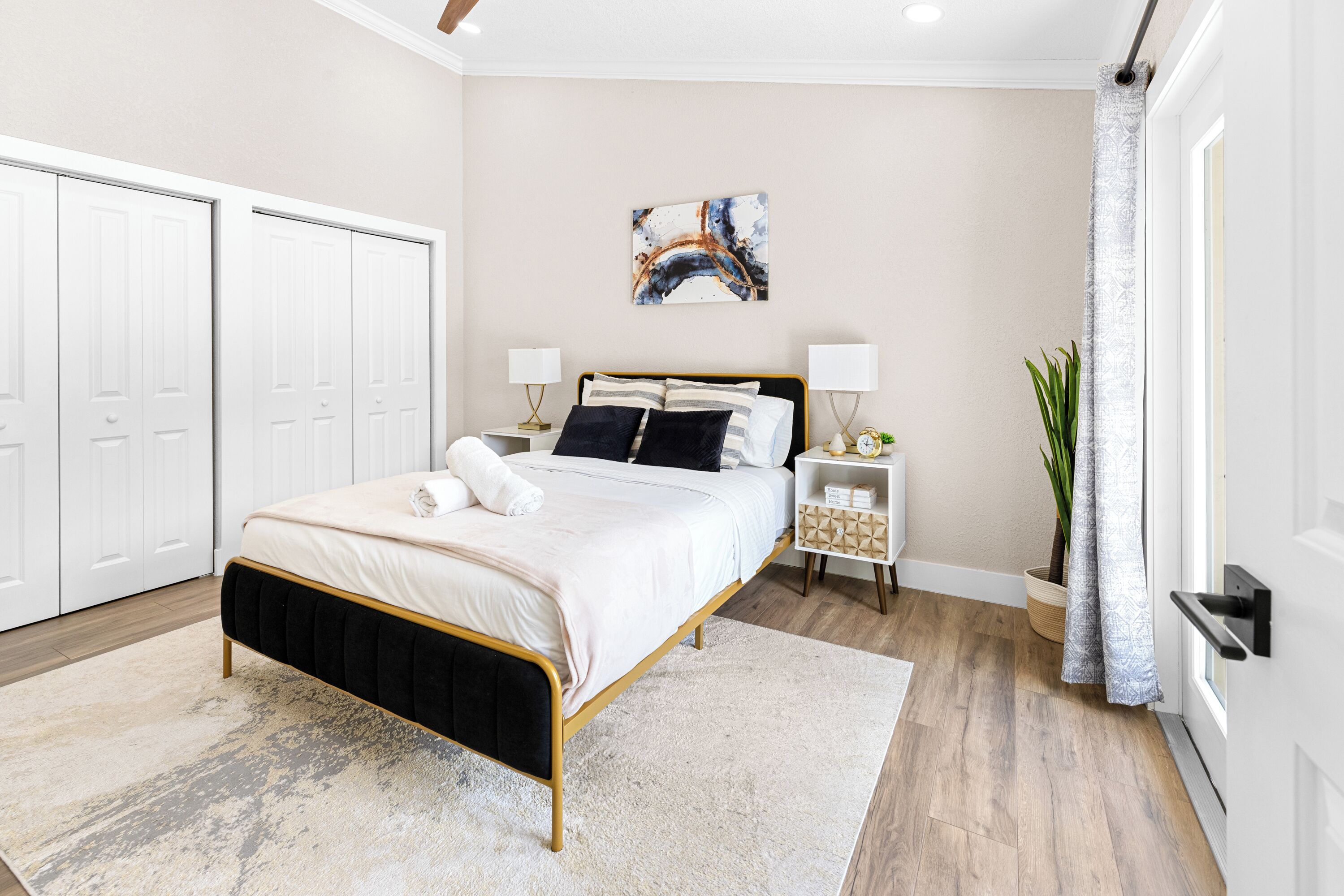 2 bedrooms, iron/ironing board, free WiFi, bed sheets