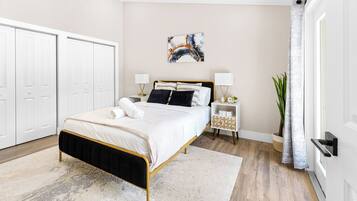 2 bedrooms, iron/ironing board, free WiFi, bed sheets