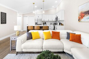 Smart TV, books - Alluring Luxury Oasis: Modern Comfort and Relaxation (Wellington)