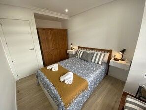 3 bedrooms, iron/ironing board, travel cot, free WiFi - Bermeoko Etxie The House of Bermeo (Bermeo)