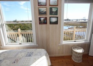 5 bedrooms, Internet - 2857 S. Bayshore Dr. -Unique! Pet friendly, water views galore!! (Milton)