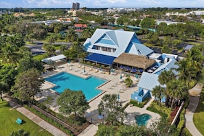 Exterior - POSHPADZ -OceanView Villa-Resort Complex, Penthouse, Sleeps 4, Walk to Beach (Jupiter)