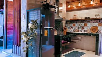 Deluxe Studio | Cadar kapas Mesir, peralatan tempat tidur premium, gebar bulu kapas
