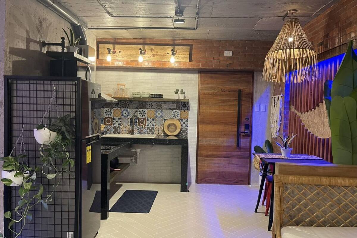 deluxe studio | private kitchen | full-sized fridge, microwave, stovetop, coffee/tea maker