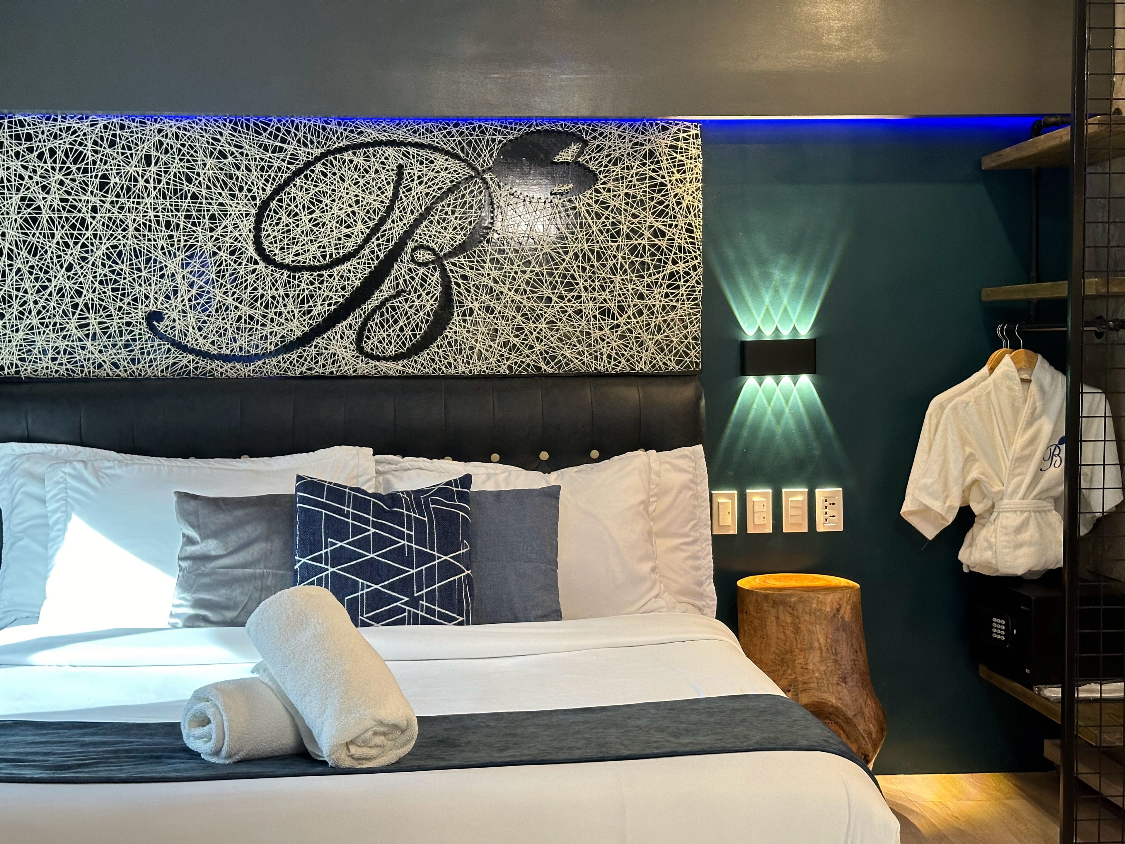 Deluxe Studio Suite, 1 King Bed with Sofa bed