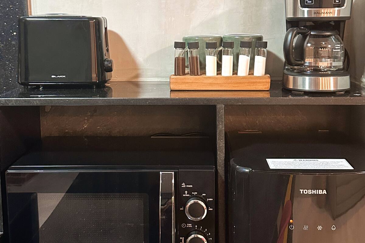 premier studio suite | egyptian cotton sheets, premium bedding, down duvets, memory-foam beds