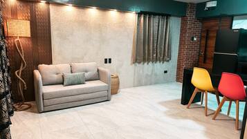 Premier Studio Suite | Living area