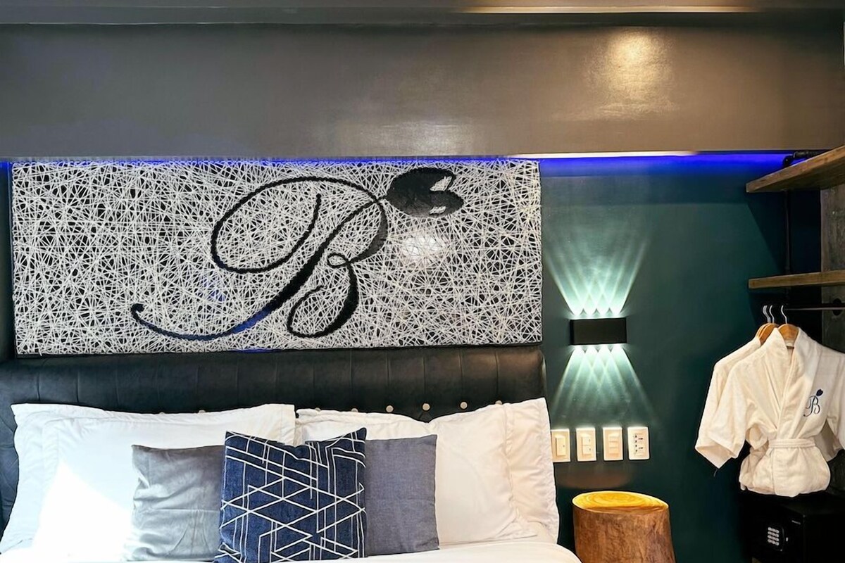 Egyptian cotton sheets, premium bedding, down comforters
