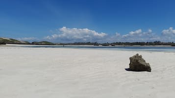 In Strandnähe, Liegestühle