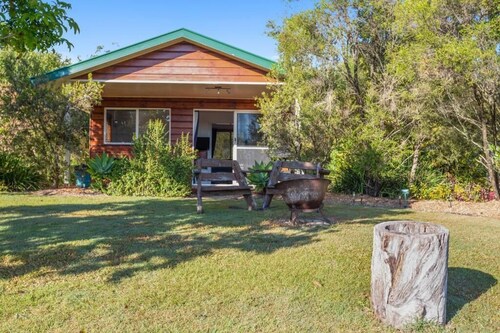 Frangipani Cottage / Amamoor Homestead.