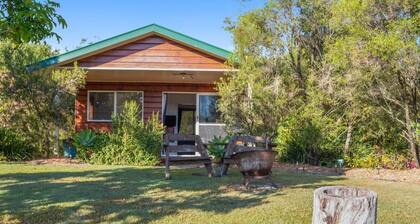 Frangipani Cottage / Amamoor Homestead.