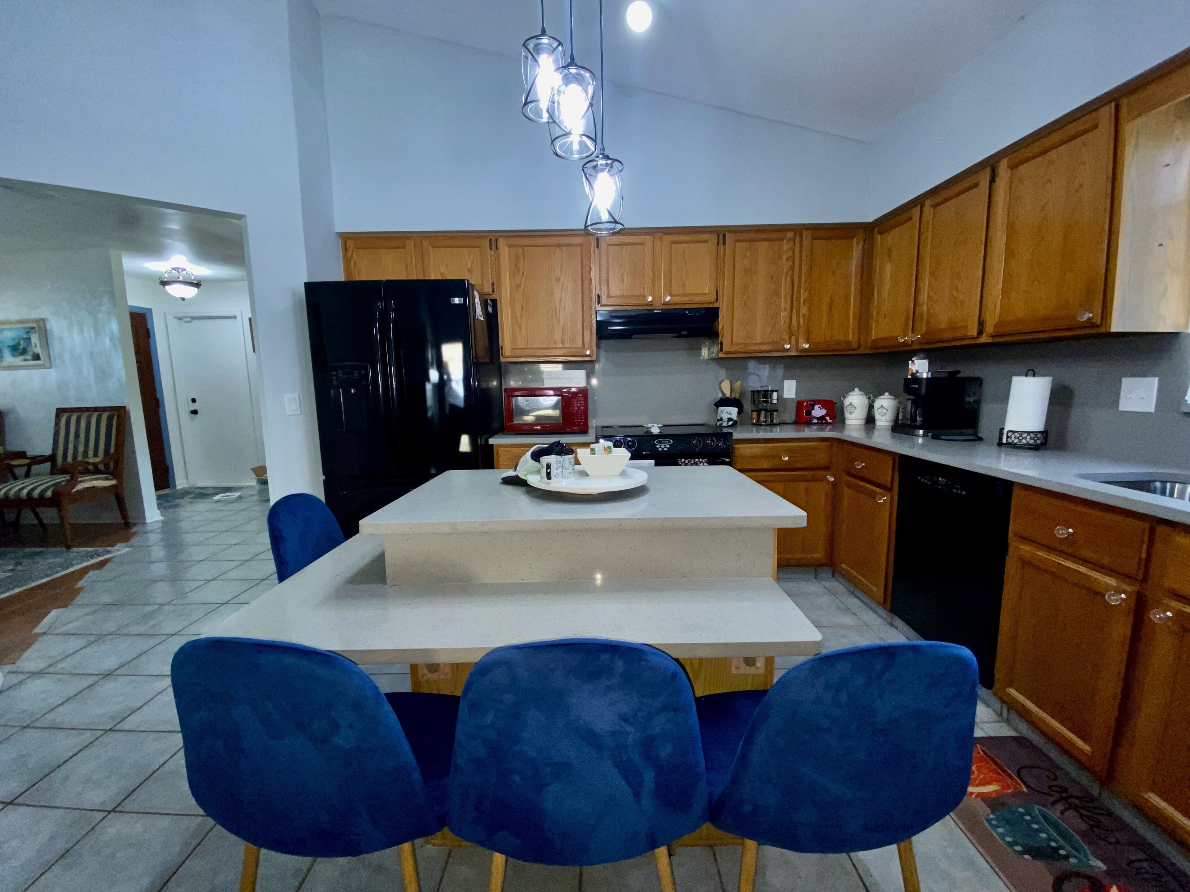 Kylskåp, mikrovågsugn, ugn och spishäll