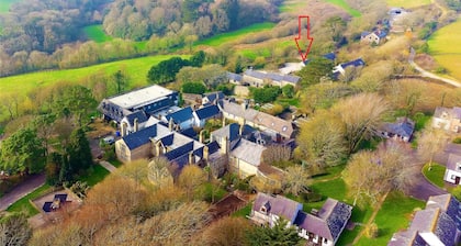 Cosy cottage on small park with pool, bar, tennis