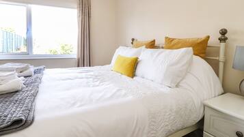 Cottage | 2 bedrooms, individually decorated, individually furnished, free WiFi