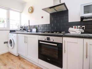 Ferienhaus | Eigene Küche | Kühlschrank, Wasserkocher, Toaster, Kochgeschirr/Geschirr/Besteck