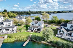 Exterior - Summer Lake 32B, Meadowlark - Waterside Holiday Lodge, Tennis Court, Sleeps 7 (South Cerney)