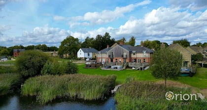 Mill Village 81, Trout Cottage - Lakeside Cottage, On-site Facilities, Sleeps 4