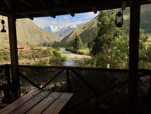 Property grounds - Pyramid under the stars + barbecue + breakfast (Ollantaytambo)