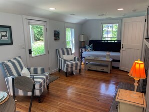 1 slaapkamer, een strijkplank/strijkijzer, gratis wifi, beddengoed