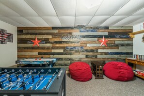 Spielezimmer