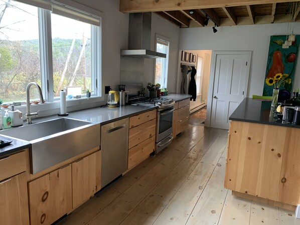 Fridge, microwave, oven, stovetop - Modernized Vermont Farmhouse (Norwich)