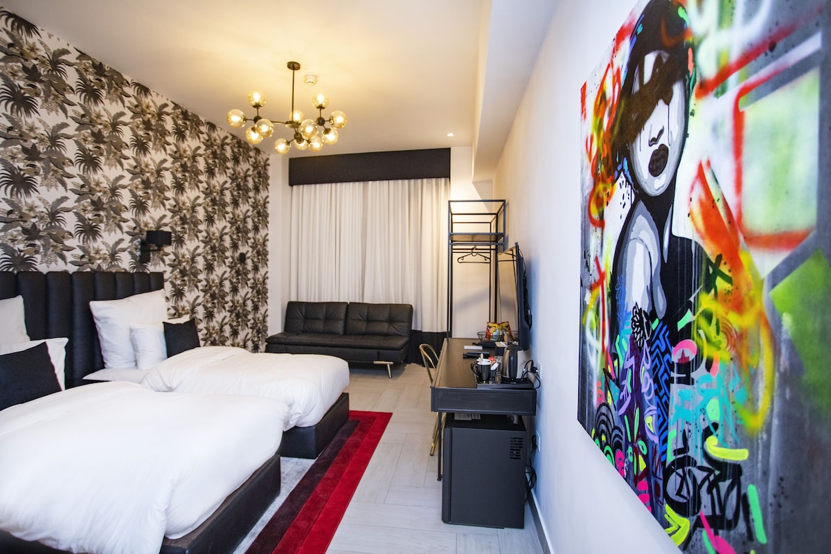 Minibar, in-room safe, blackout drapes, soundproofing