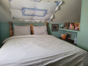 4 makuuhuonetta, ilmainen Wi-Fi, vuodevaatteet