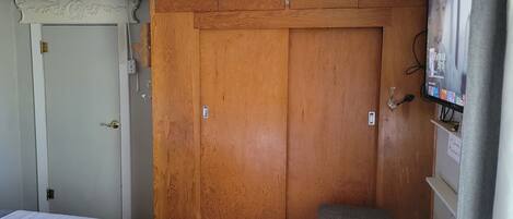 4 habitaciones, wifi gratis y ropa de cama