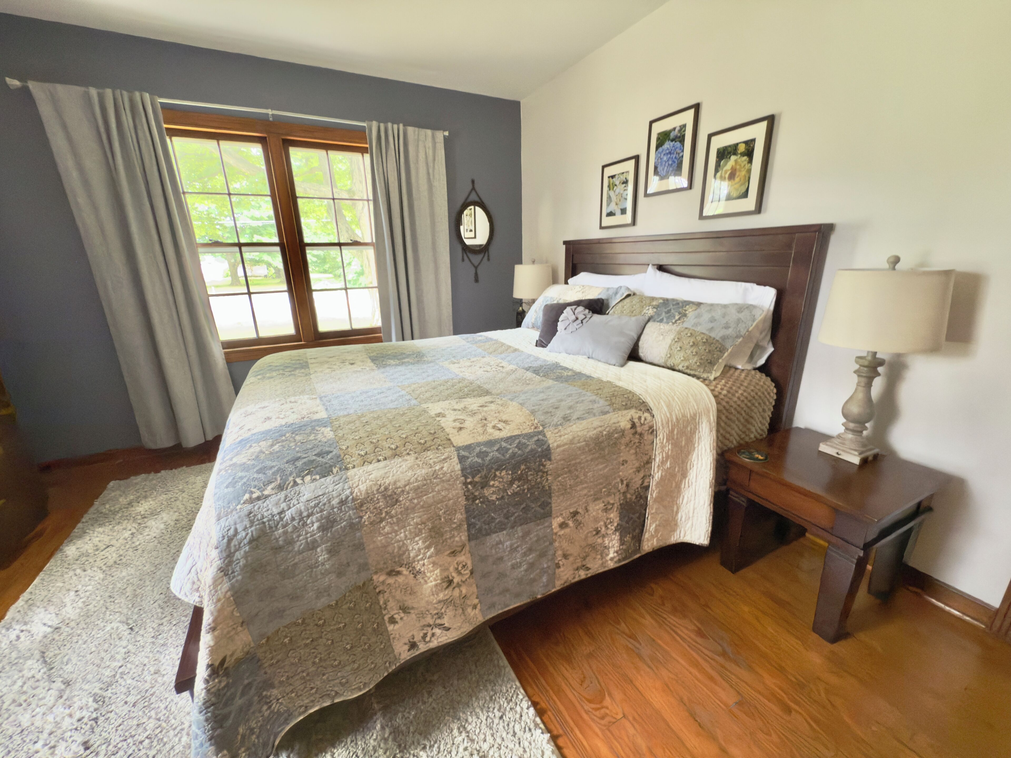 2 bedrooms, desk, iron/ironing board, free WiFi