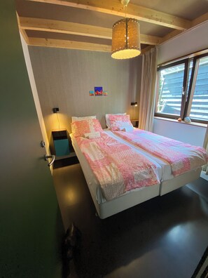 2 bedrooms, desk, travel crib, free WiFi - Central, cosy and modern appartment in Houseboat. Amsterdam Pur Sang. (Amsterdam)