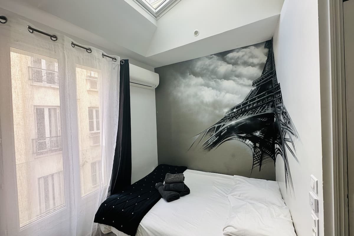 Signature Studio | 1 bedroom, premium bedding, memory foam beds, in-room safe