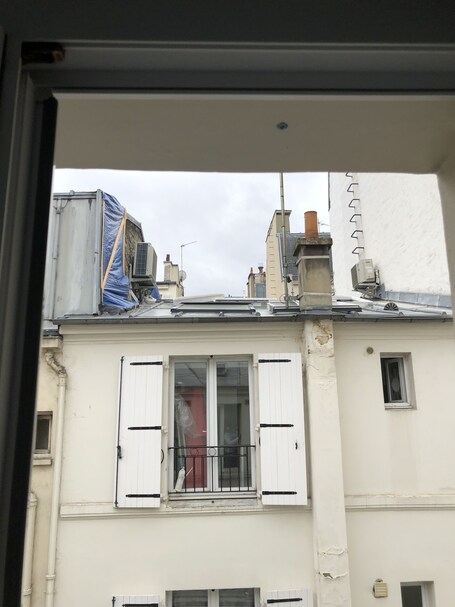 Beatrice et Emmanuel Meuble Eiffel - Image 6
