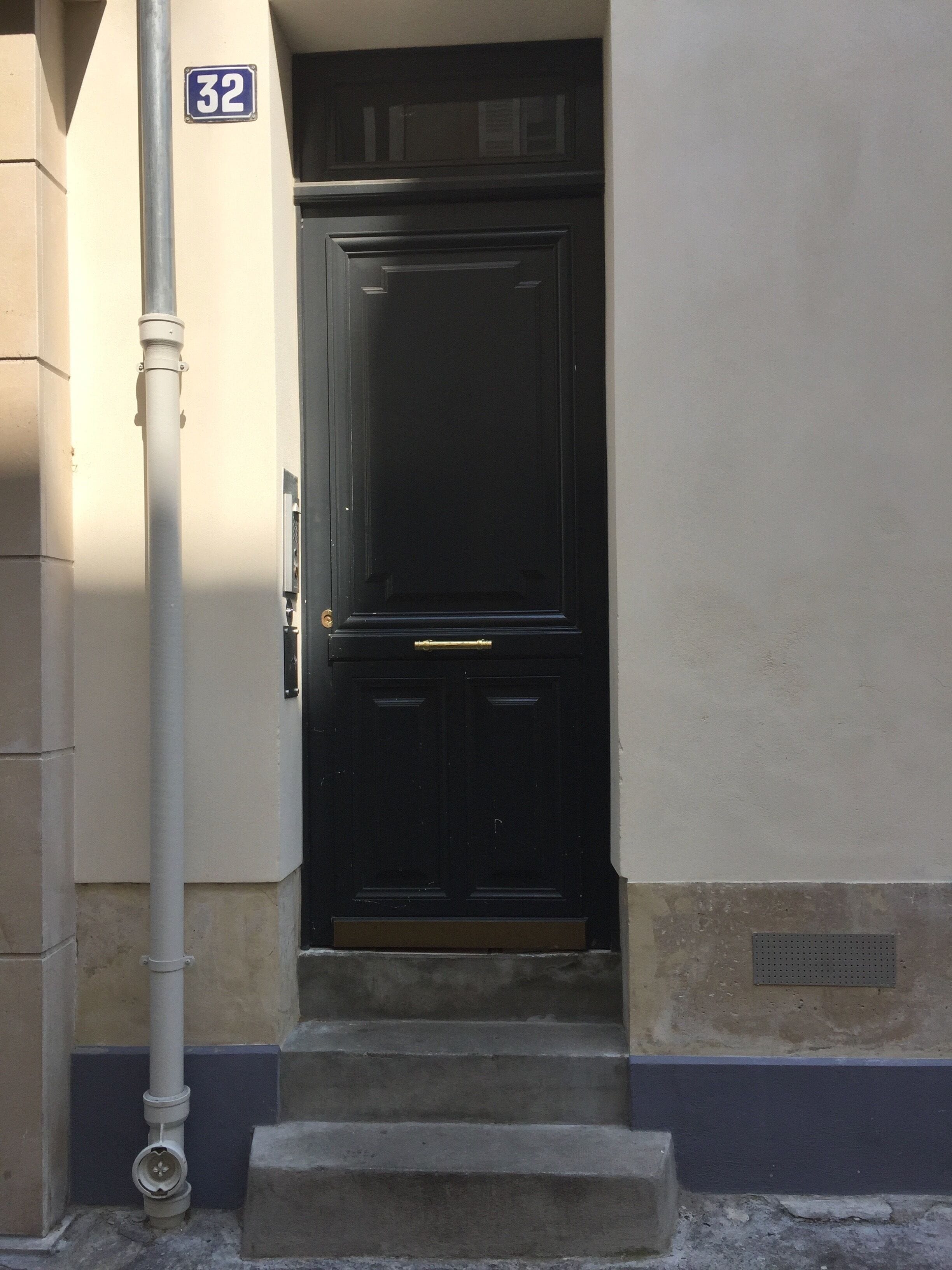 Entrée de l’hébergement