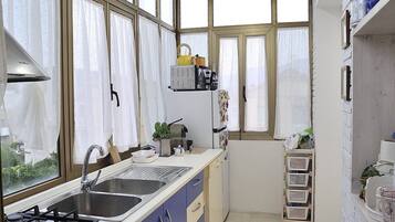 Refrigerador, horno, parrilla de estufa y lavavajillas