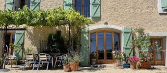 Stunning barn conversion with pool in Southern France