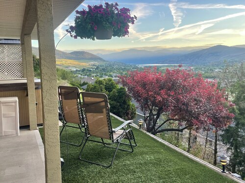Vernon Valley and Lake view with private Hot Tub