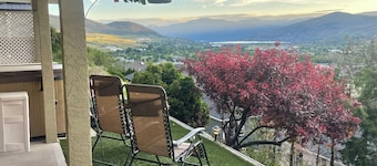 Vernon Valley and Lake view with private Hot Tub