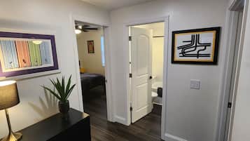 2 bedrooms, desk, iron/ironing board, free WiFi