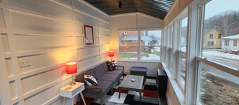 Style-Ish 2 bed lower with all season sun room