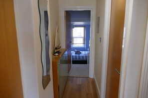 2 bedrooms, iron/ironing board, free WiFi, bed sheets - Beachfront, Homely Apartment in Llandudno (Llandudno)