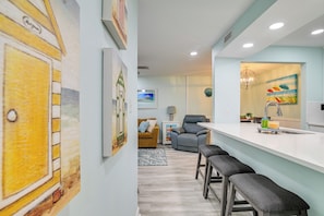 Interior - Cozy Myrtle Beach Getaway: 1 Block to Ocean! (Myrtle Beach)