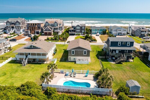 Impeccable home w/ pool on the desirable Ocean Ridge Drive of Atlantic Beach, NC