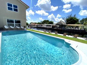 House, 5 Bedrooms | Pool | Outdoor pool - Serenity by The Gold Nests (Fort Lauderdale)