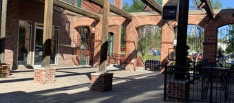 1800 sq ft 2 storey penthouse on the river