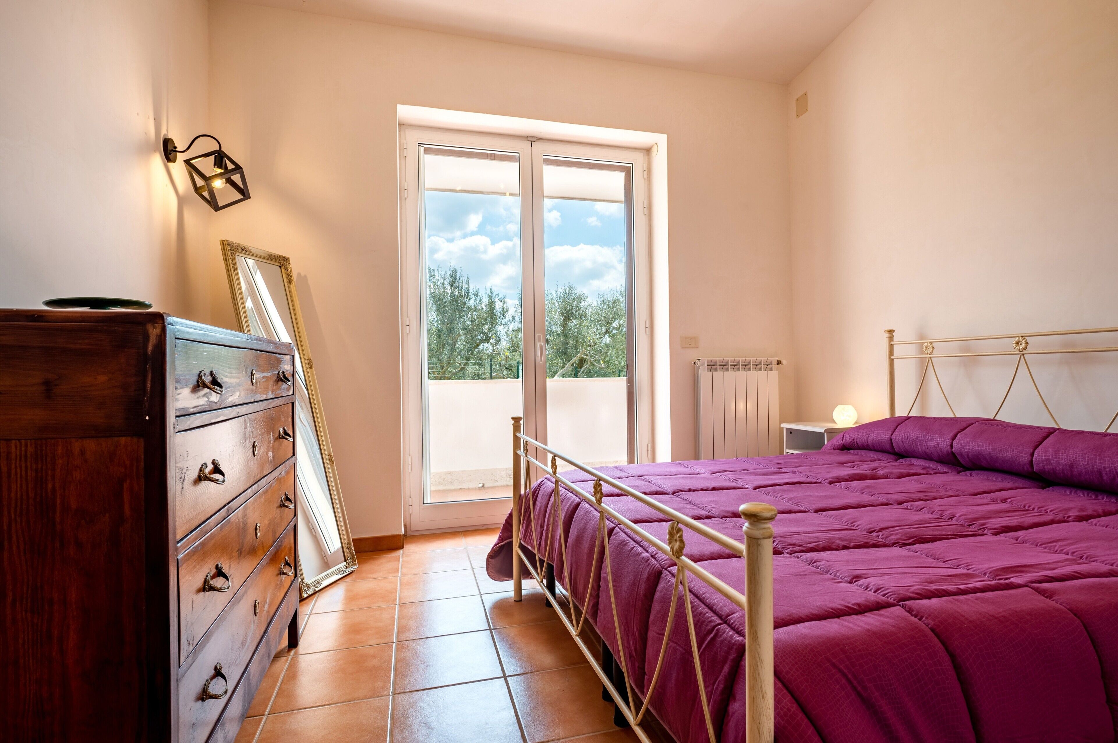 5 makuuhuonetta, silitysrauta/-lauta, ilmainen Wi-Fi, vuodevaatteet